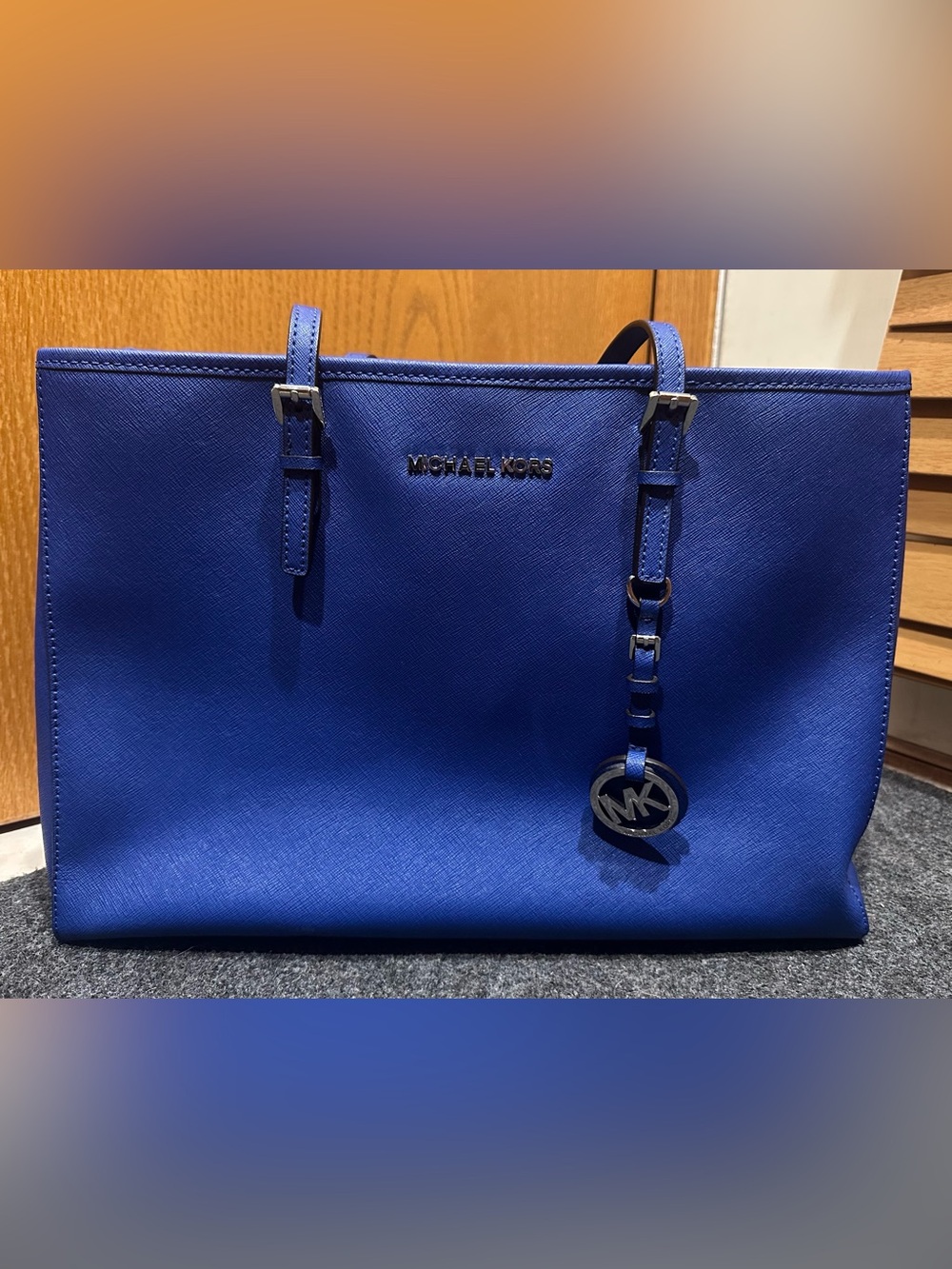 Michael Kors Jet Set Travel Large Tote Bag in Royal Blue - Picture 3 of 14